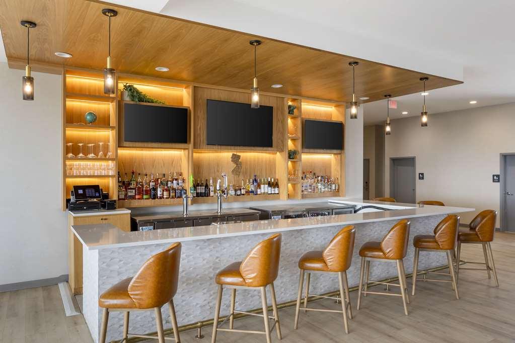 Comfort Inn & Suites Newark Liberty International Airport Restaurant bilde