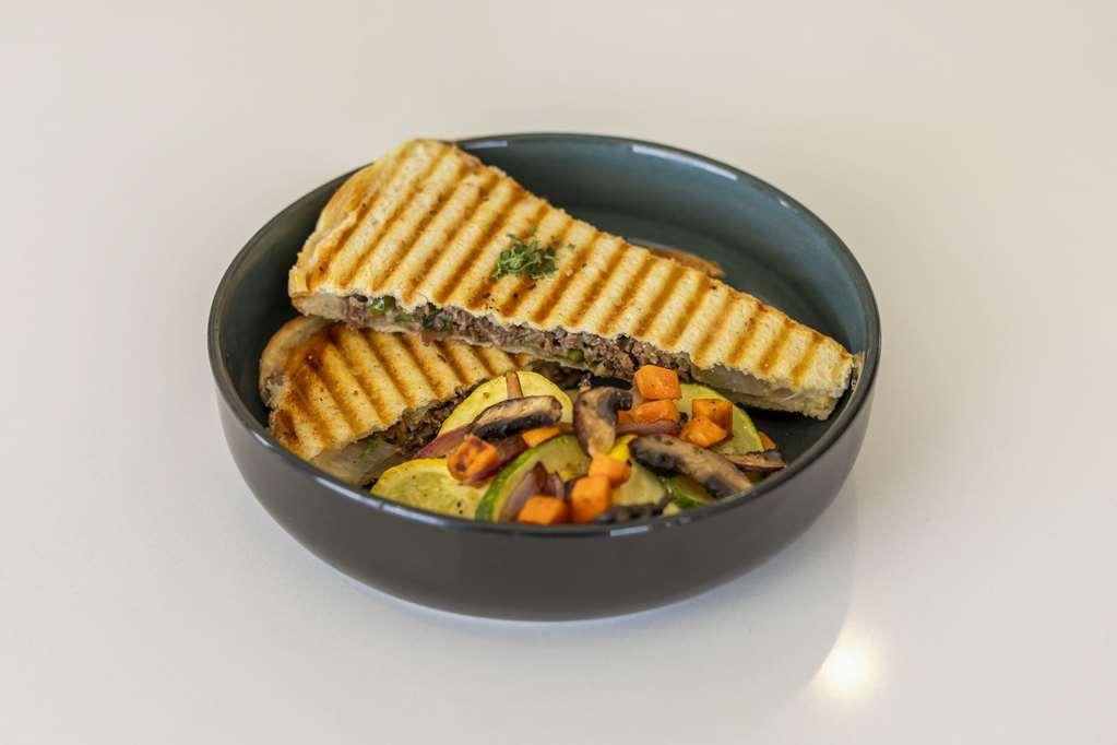 Comfort Inn & Suites Newark Liberty International Airport Restaurant bilde