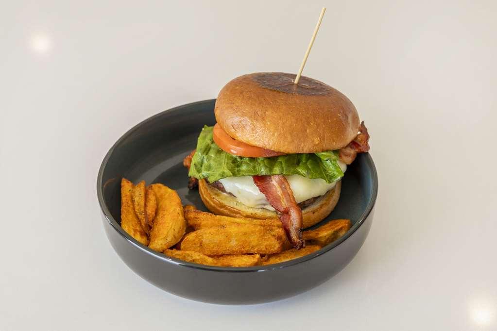 Comfort Inn & Suites Newark Liberty International Airport Restaurant bilde